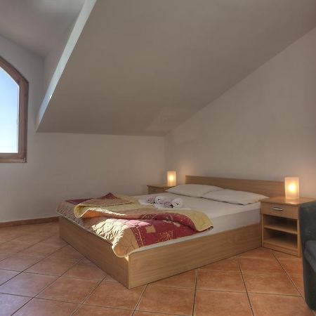 Guest House Zivkovic Sveti Stefan Εξωτερικό φωτογραφία