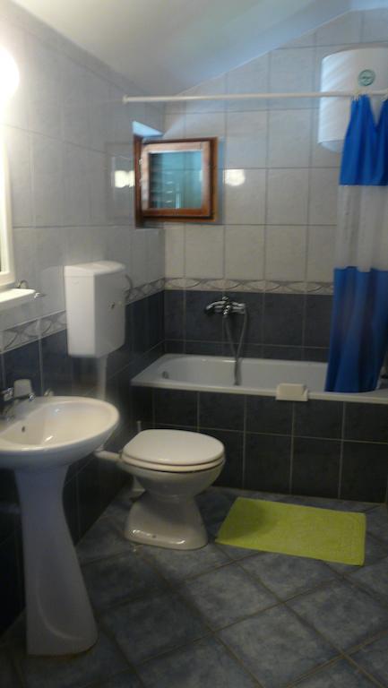 Guest House Zivkovic Sveti Stefan Δωμάτιο φωτογραφία
