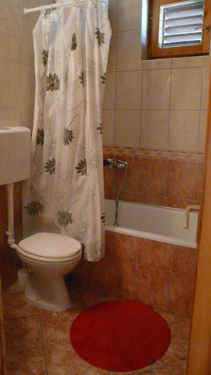 Guest House Zivkovic Sveti Stefan Δωμάτιο φωτογραφία