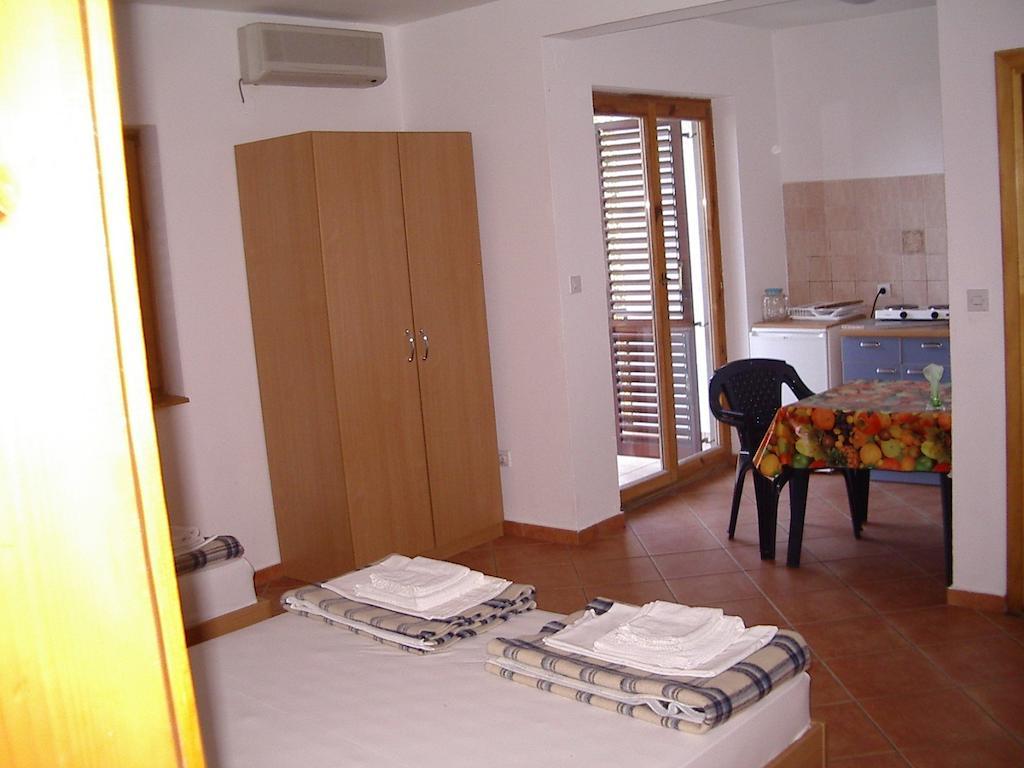 Guest House Zivkovic Sveti Stefan Δωμάτιο φωτογραφία